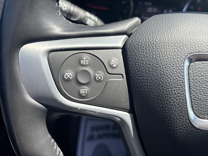 Used 2020 GMC Terrain SLEImage 17