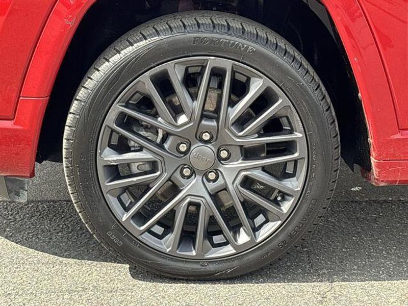 Used 2023 Jeep Compass (Red) EditionImage 10