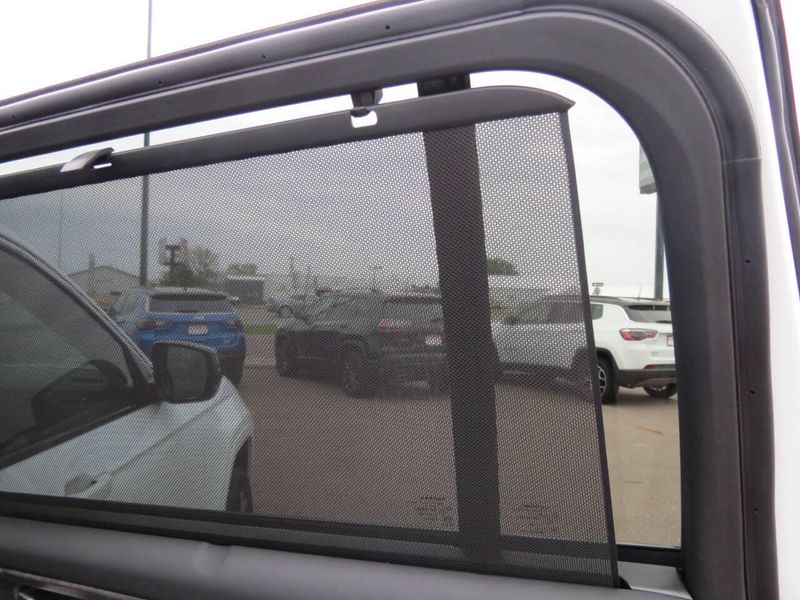 Used 2025 Jeep Grand Cherokee L Overland 4x4 4dr SUVImage 29