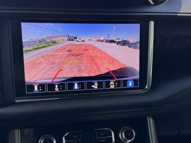 Used 2021 GMC Yukon DenaliImage 9