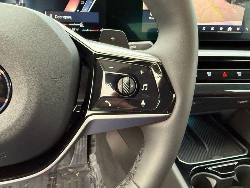 Used 2025 BMW 5 Series 530iImage 24