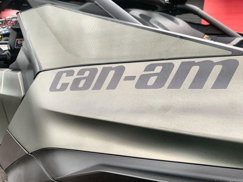 New 2026 Can-Am MAVERICK R MAX X RC WITH SMART-SHOX 999T DCT Image 12