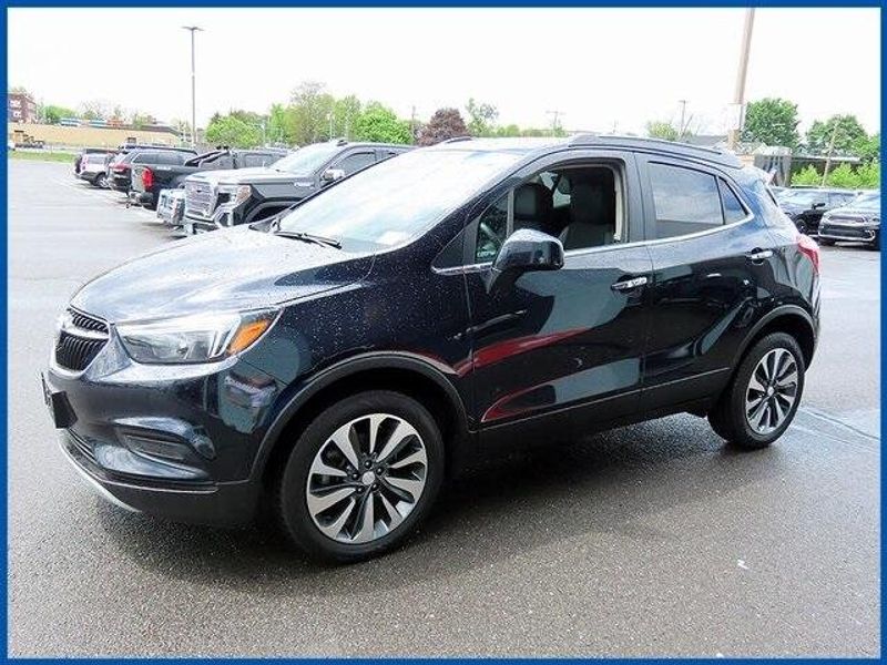 2022 Buick Encore PreferredImage 1