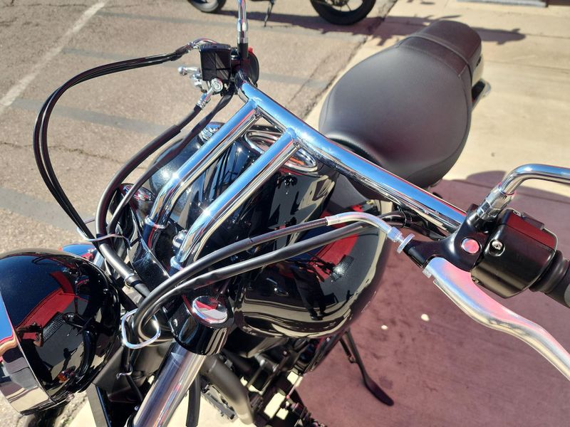 New 2026 Kawasaki VULCAN 900 CUSTOM Image 17