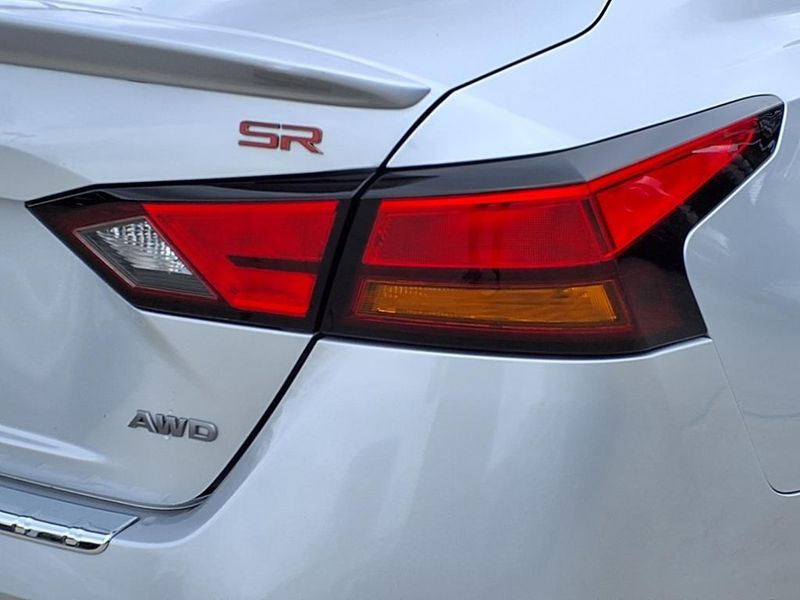 2023 Nissan Altima 2.5 SRImage 14