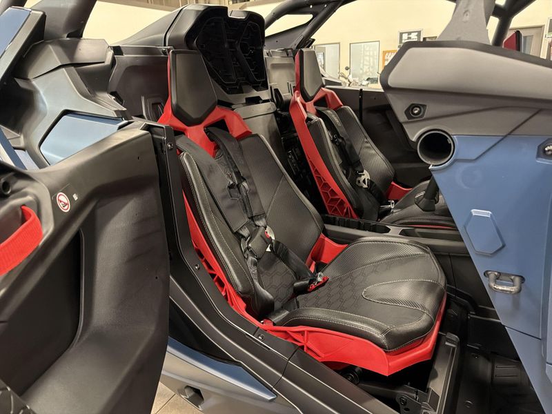 New 2026 Can-Am MAVERICK R MAX X RS WITH SMART-SHOX 999T DCT Image 27