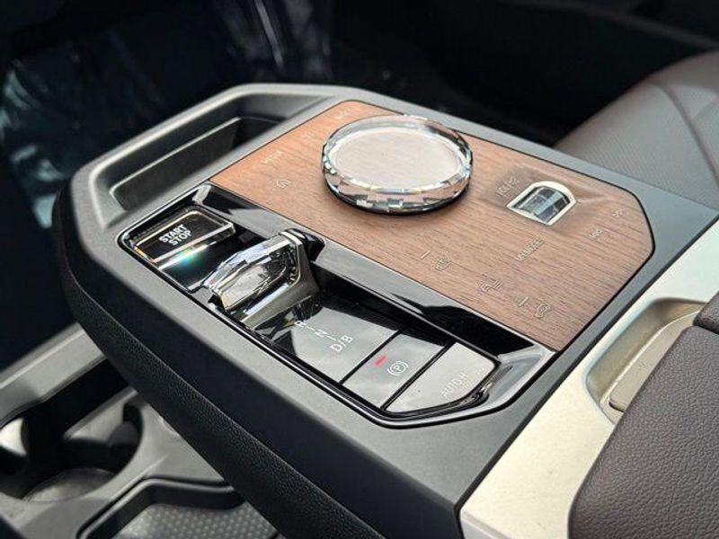 Used 2023 BMW iX xDrive50Image 25