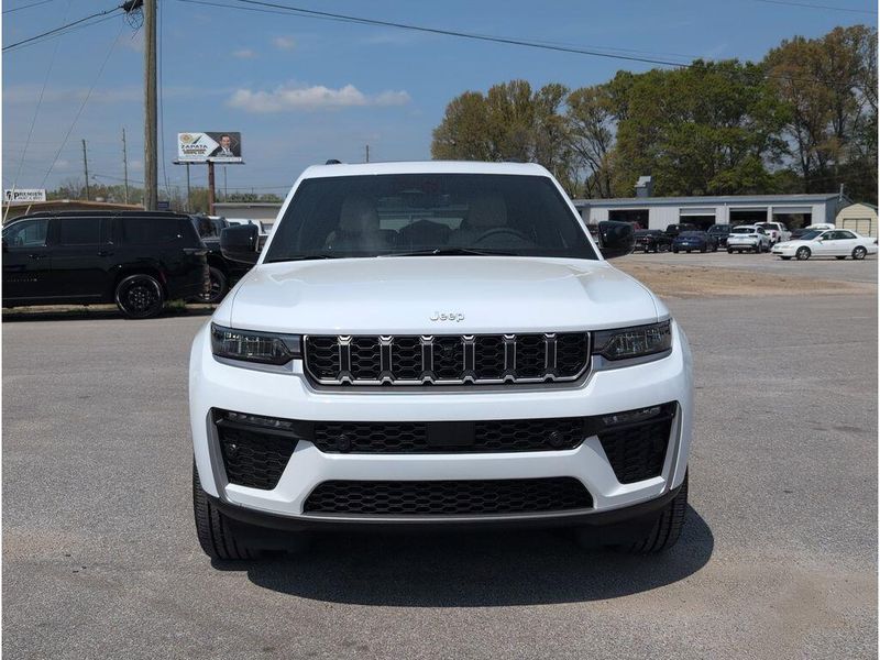 New 2026 Jeep Grand Cherokee Limited 4x4Image 8