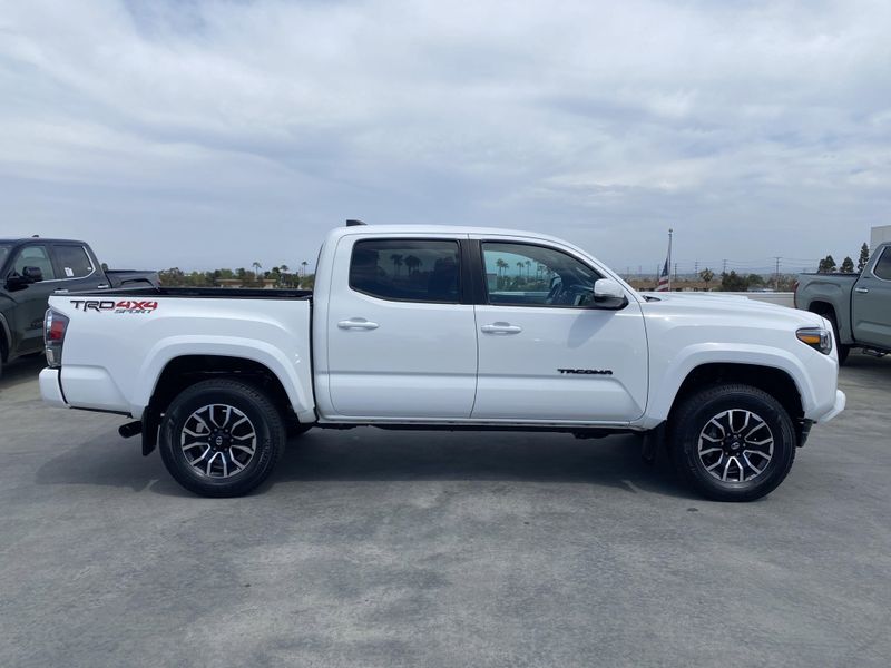 2023 Toyota Tacoma TRD SportImage 3
