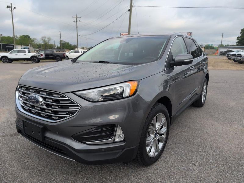 2022 Ford Edge TitaniumImage 3