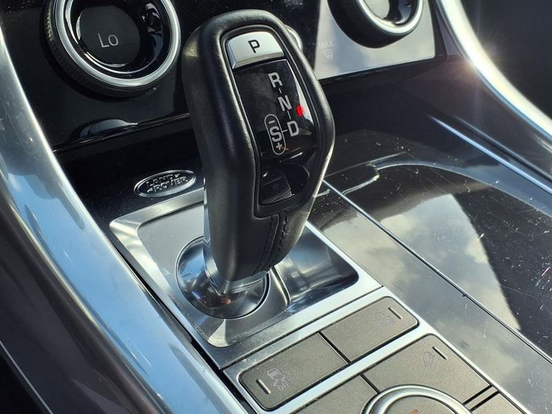 2020 Land Rover Range Rover Sport HSE DynamicImage 19