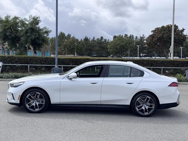 2024 BMW i5 eDrive40Image 5