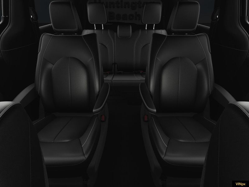 2025 Chrysler Pacifica Hybrid SelectImage 16
