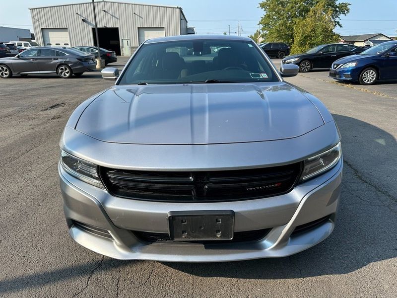 2016 Dodge Charger SXTImage 10