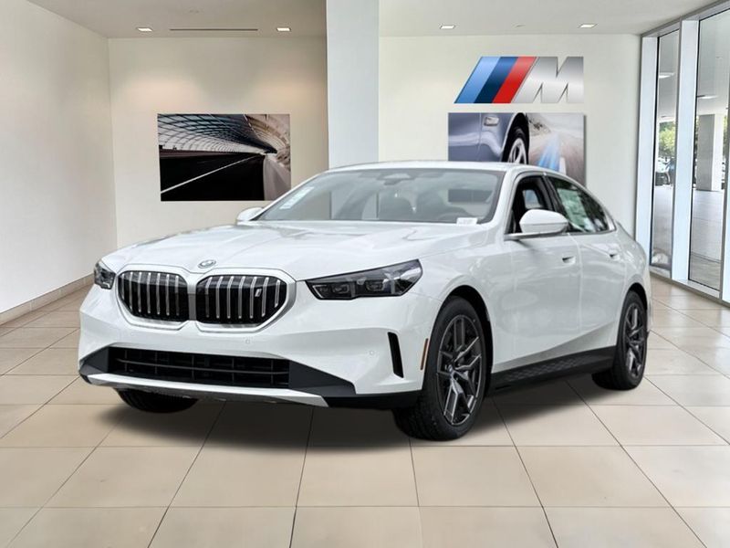 2025 BMW i5 eDrive40Image 2