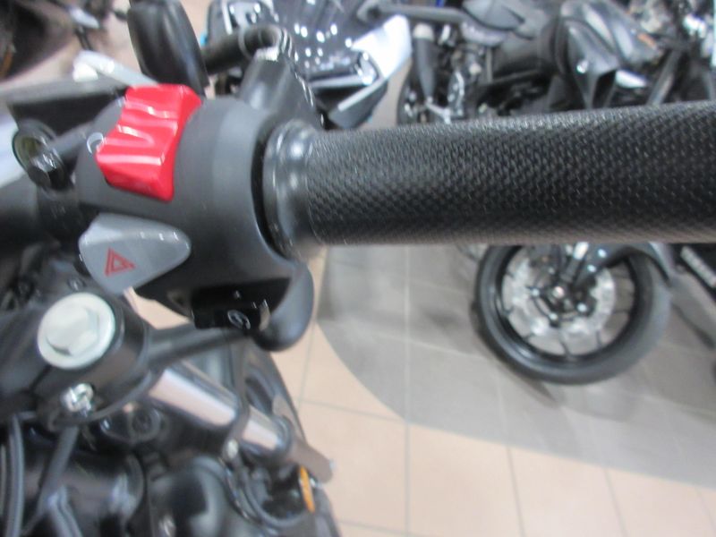 NEW 2026 HONDA REBEL 300 E-CLUTCH Image 15