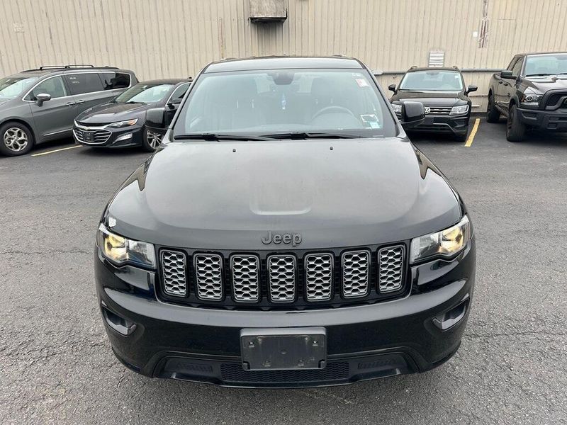 2017 Jeep Grand Cherokee AltitudeImage 10