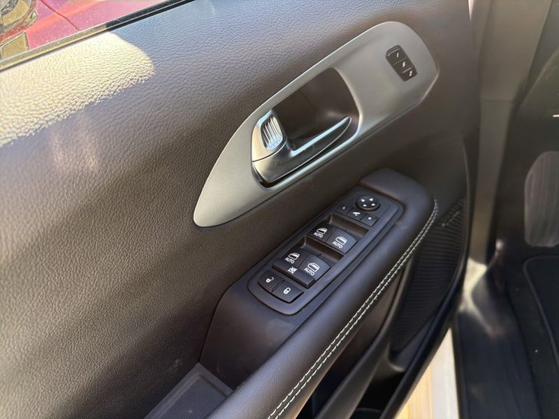 New 2026 Chrysler Pacifica LimitedImage 21