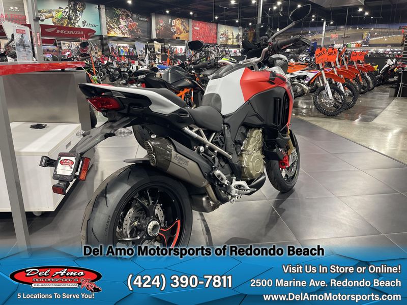 2024 Ducati MULTISTRADA V4 RS Image 9