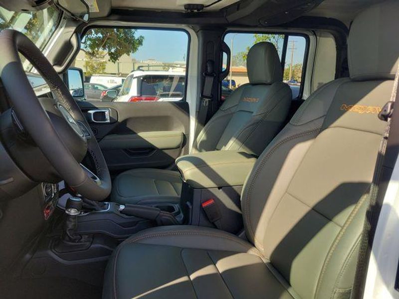 New 2026 Jeep Gladiator Mojave 4x4