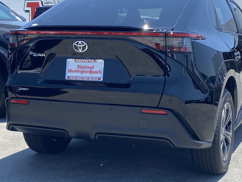 New 2025 Toyota bZ4X XLEImage 4