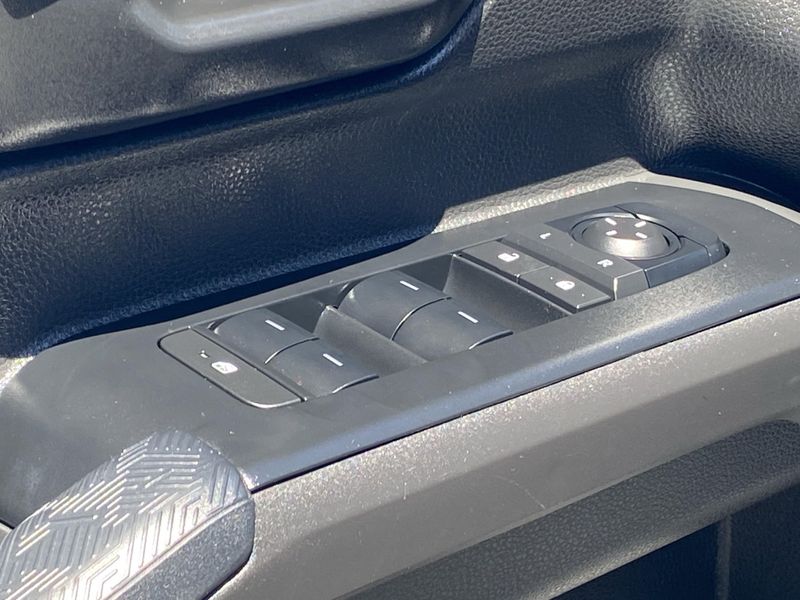 Used 2024 Toyota Tacoma SR5Image 17