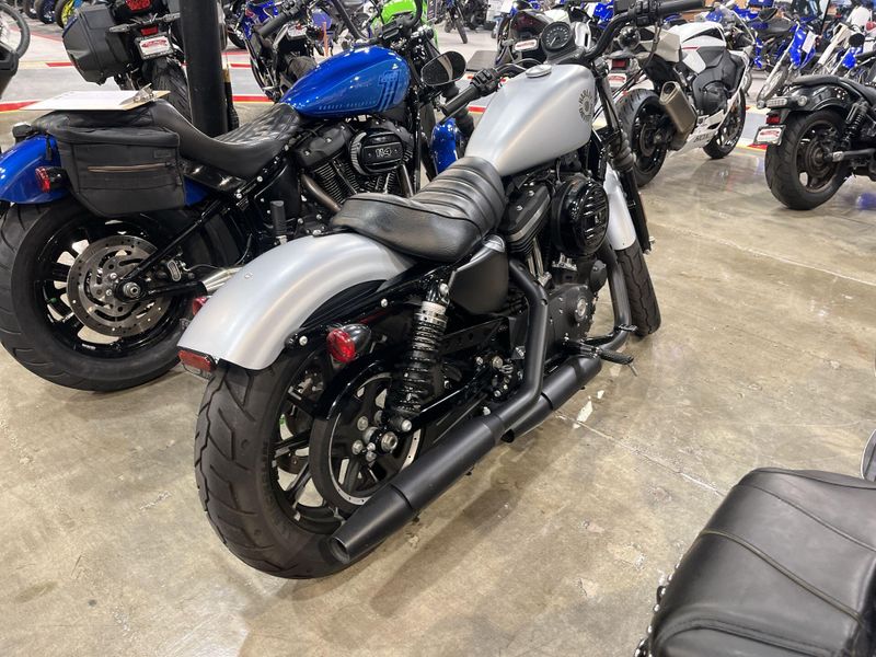 Used 2020 Harley-Davidson SPORTSTER IRON 883 Image 4