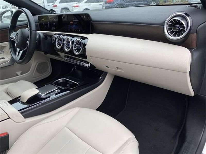 2022 Mercedes-Benz A 220 220Image 12