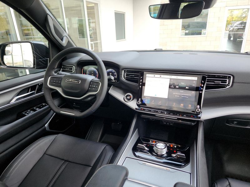 2027 Jeep Grand Wagoneer Limited Altitude 4x4