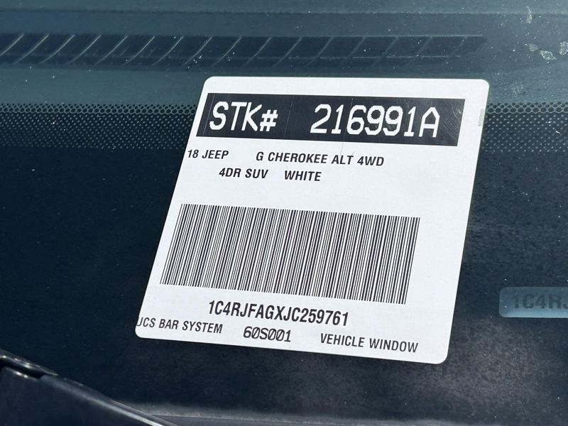 Used 2018 Jeep Grand Cherokee AltitudeImage 32