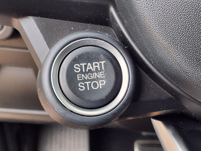 Used 2022 Alfa Romeo Stelvio SprintImage 22