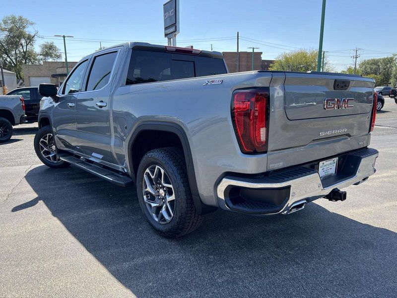 2026 Gmc Sierra 1500 SLT photo 10