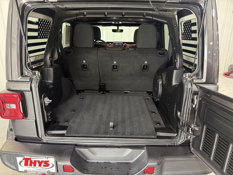 Used 2021 Jeep Wrangler Unlimited RubiconImage 5