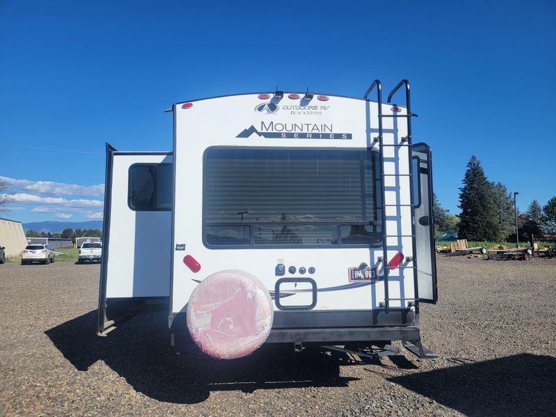 Used 2019 OUTDOORS RV MOUNTAIN SERIES Image 6