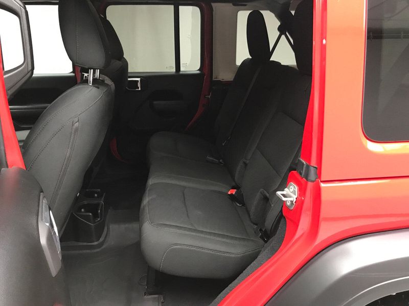 2022 Jeep Wrangler Unlimited WillysImage 14