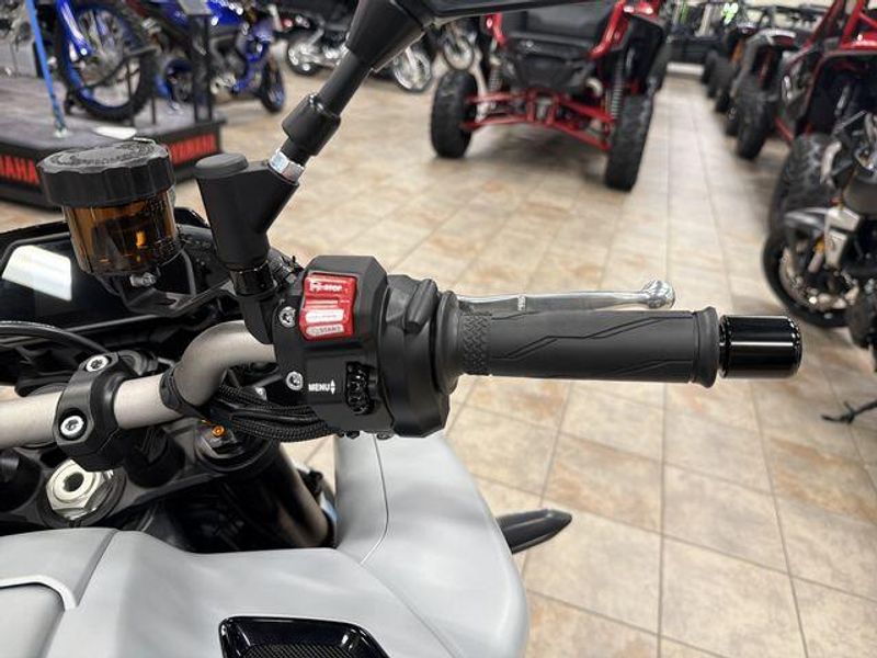 New 2026 Yamaha MT-10 Image 24