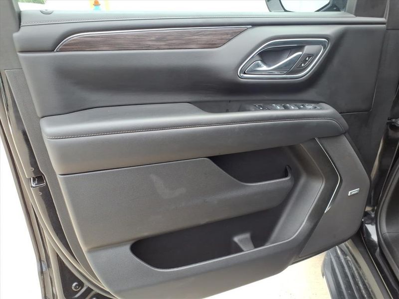 Used 2024 Chevrolet Tahoe LTImage 16