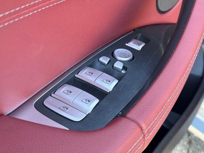 Used 2025 BMW X4 M40iImage 17