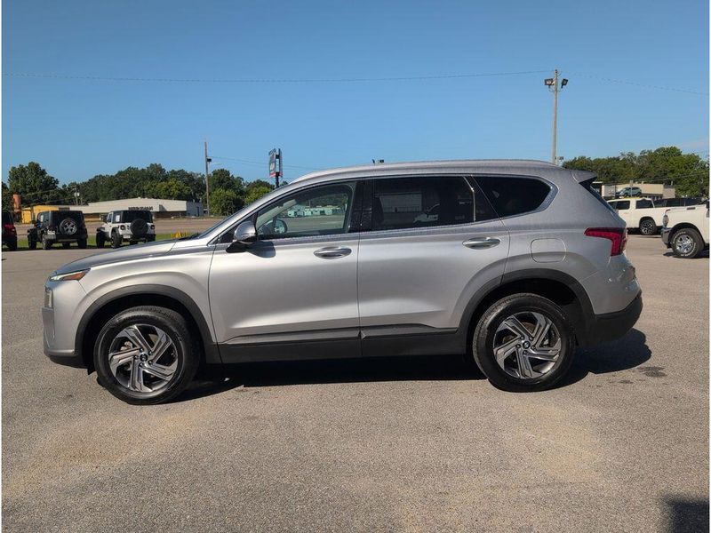 2023 Hyundai Santa Fe SELImage 2