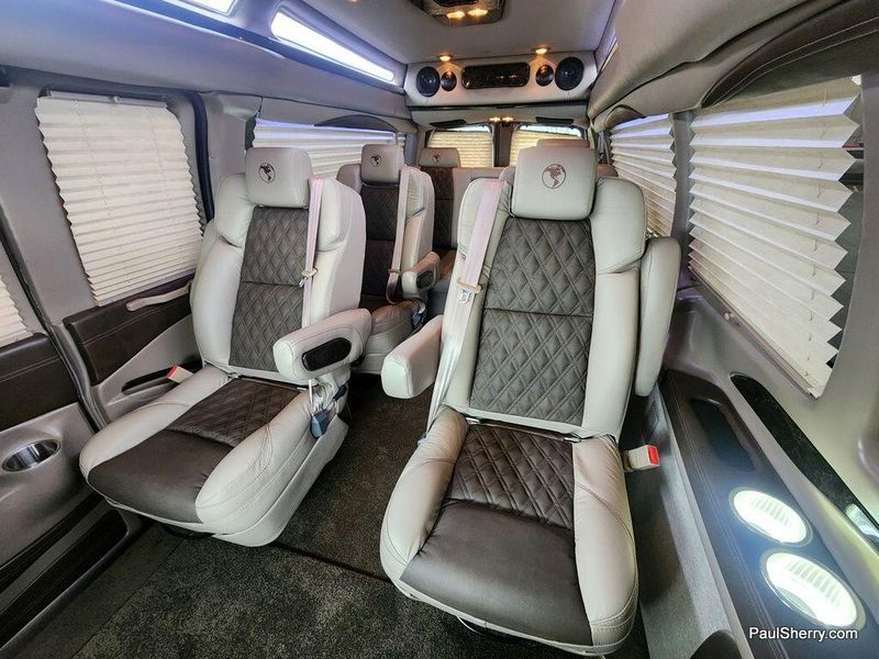 2023 Chevrolet Express Image 40