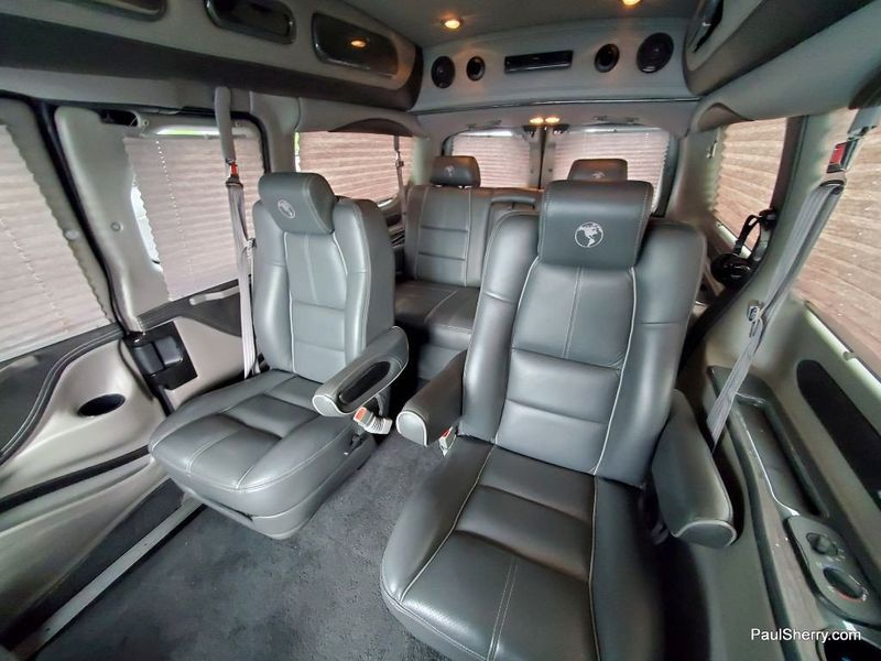 2015 Ford Transit-150 Image 31