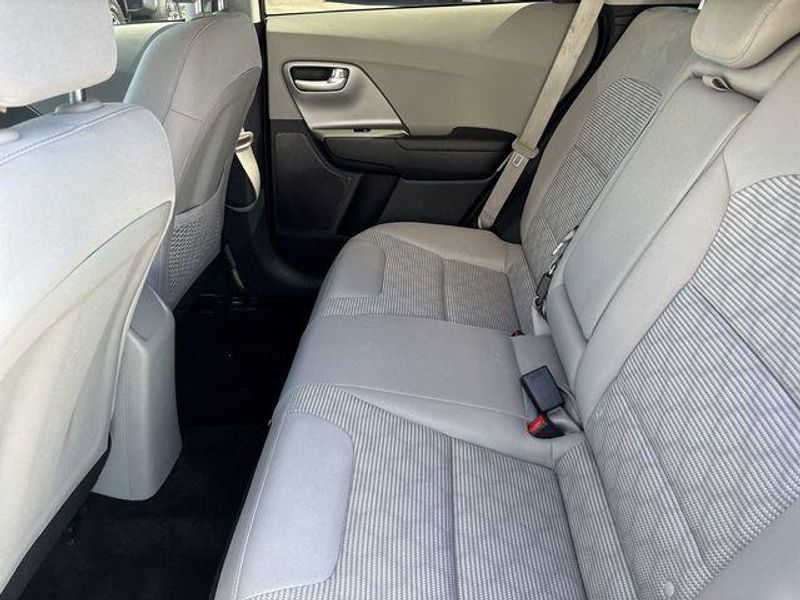 Used 2019 Kia Niro Plug-In Hybrid LXImage 16