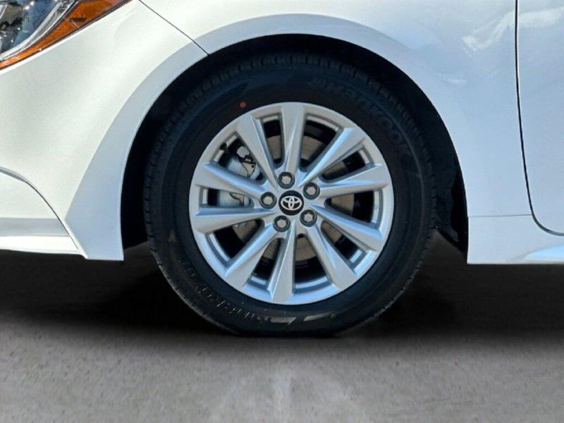 New 2027 Toyota Corolla LEImage 30