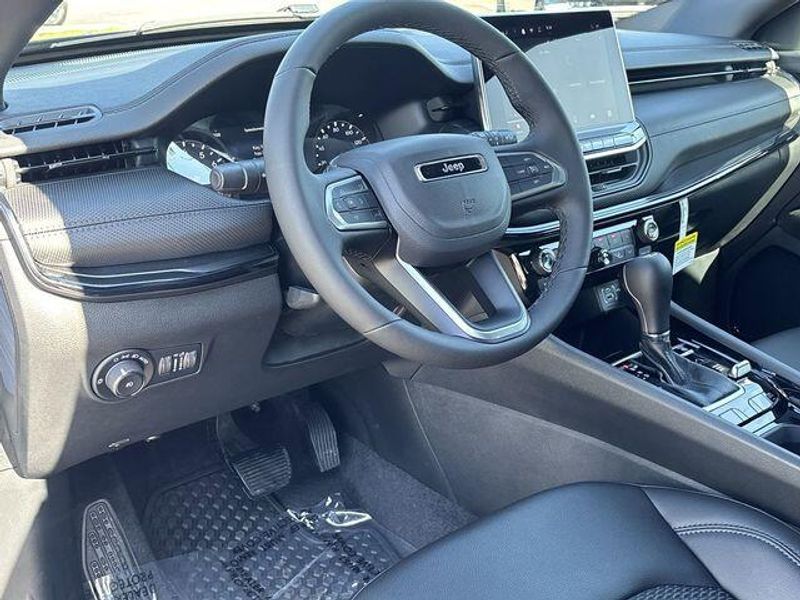 New 2026 Jeep Compass Latitude Altitude 4x4Image 15