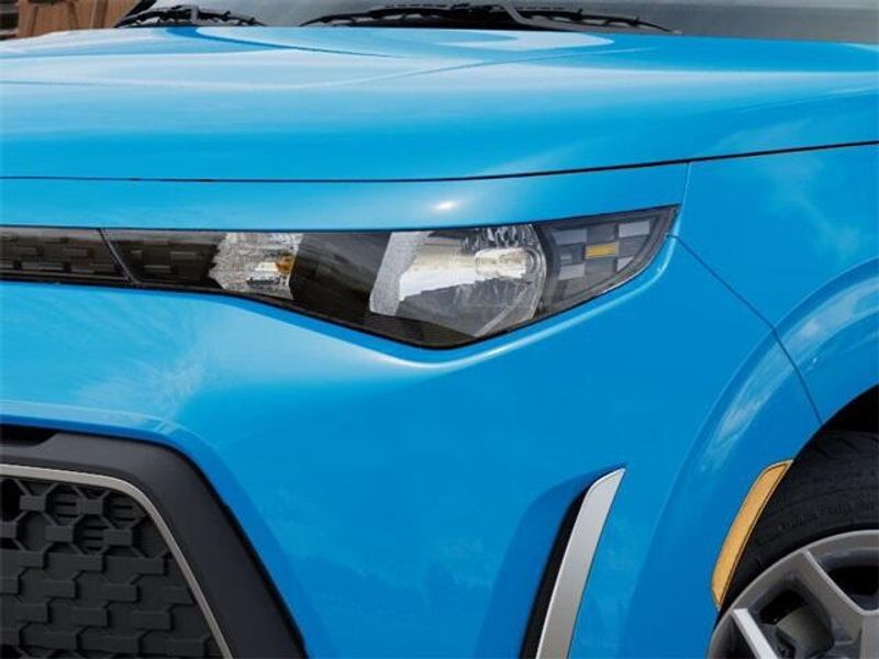 2025 Kia Soul SImage 10