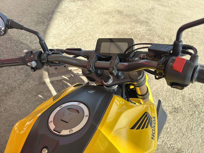 New 2026 Honda CB300R ABS Image 16