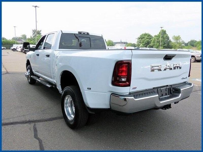 New 2025 RAM 3500 TradesmanImage 5