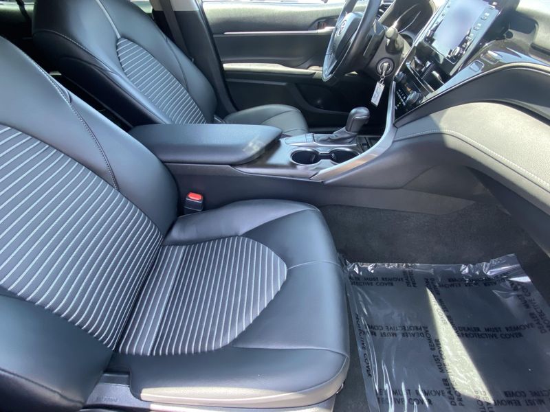 Used 2024 Toyota Camry SEImage 10