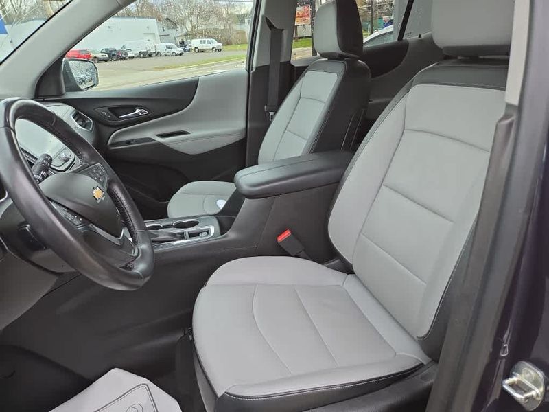 2018 Chevrolet Equinox PremierImage 16