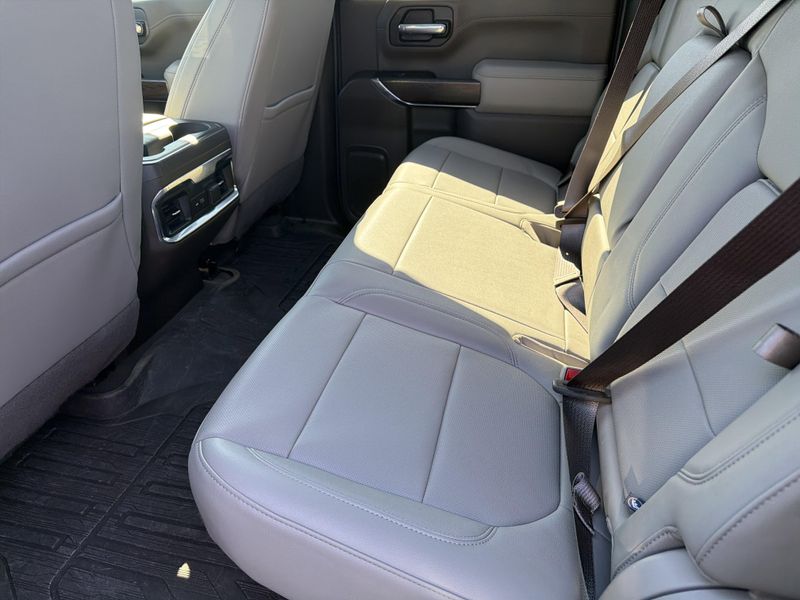 Used 2022 GMC Sierra 1500 Limited SLTImage 11